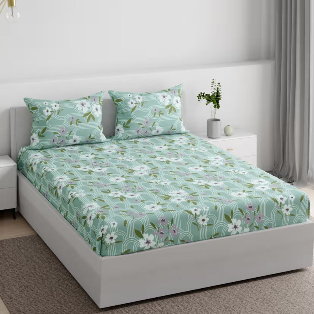 Cotton vs Microfiber Bedsheets: A Complete Comparison Guide